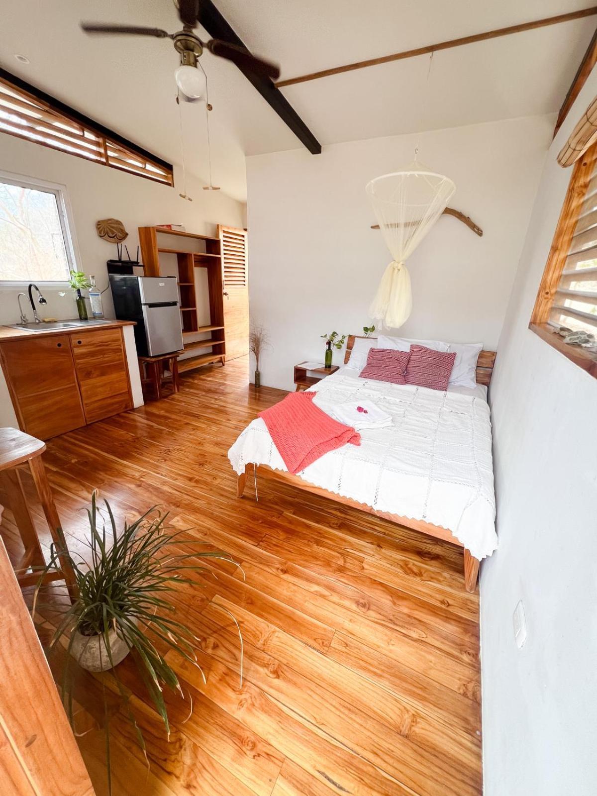 Villa Nosotros Playa Maderas - Surf House & Casitas Extérieur photo